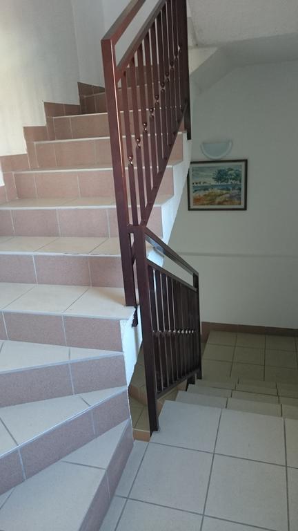 Apartments Jita Примоштен Екстер'єр фото
